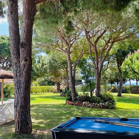 Bicos 101 - Shared Pool - 4 Guests -