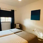 Bicos 101 - Shared Pool - 4 Guests - Albufeira Apartment