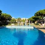 Bicos 101 - Shared Pool - 4 Guests - Albufeira