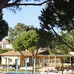 Bicos 101 - Shared Pool - 4 Guests - Albufeira Apartment *