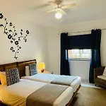 Апартаменты Bicos 101 - Shared Pool - 4 Guests - Albufeira Албуфейра